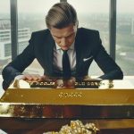 将来の市場変動に備える！純金積立の重要性